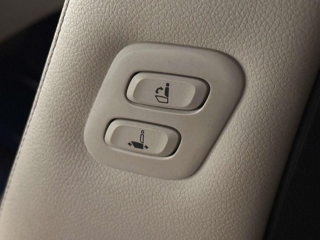 2024 Genesis GV70 2.5T Select