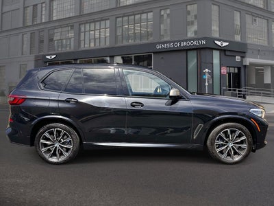 2022 BMW X5 M50i