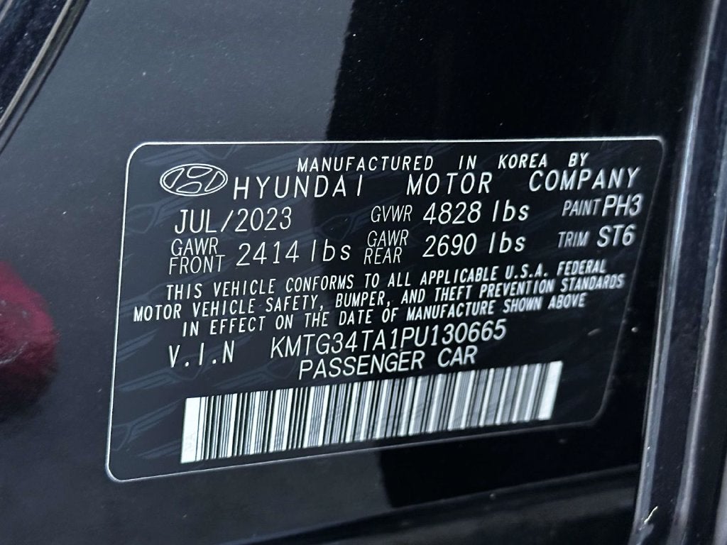 2023 Genesis G70 2.0T