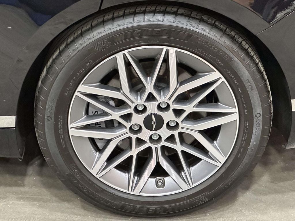 2025 Genesis G80 2.5T