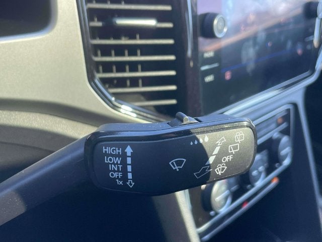 2022 Volkswagen Atlas 2.0T SE w/Technology