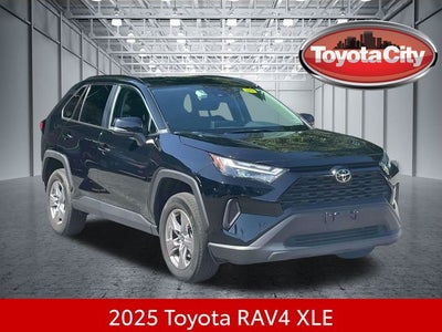 2025 Toyota RAV4 XLE