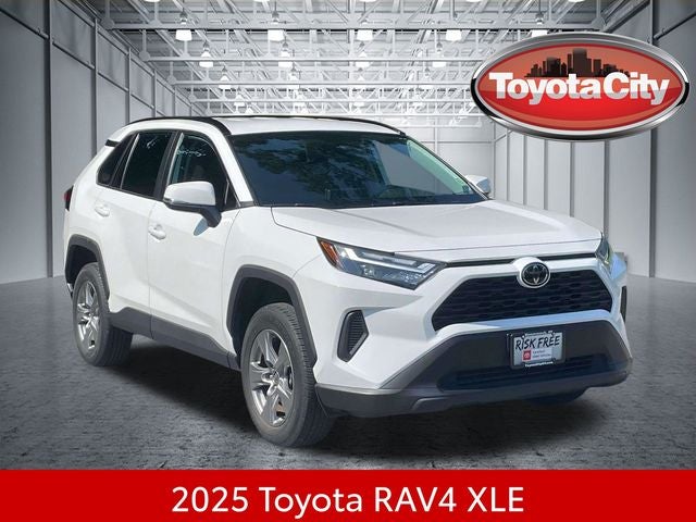 2025 Toyota RAV4 XLE