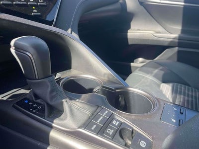 2024 Toyota Camry Hybrid SE