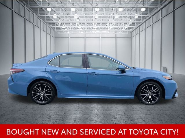 2024 Toyota Camry Hybrid SE