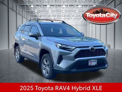 2025 Toyota RAV4 Hybrid XLE