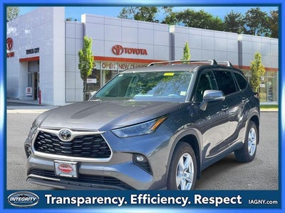 2022 Toyota Highlander LE