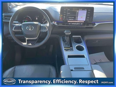 2024 Toyota Sienna XSE 7 Passenger