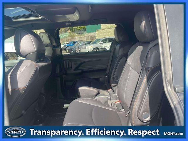 2023 Toyota Sienna XSE 7 Passenger