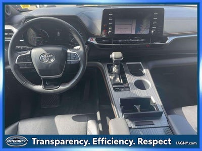 2023 Toyota Sienna XSE 7 Passenger