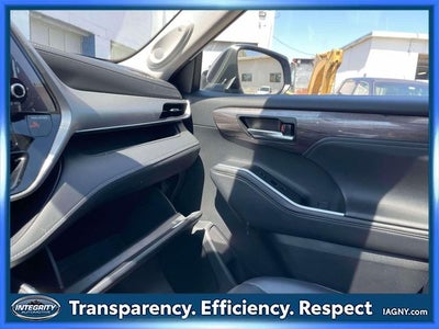 2024 Toyota Highlander Hybrid Platinum