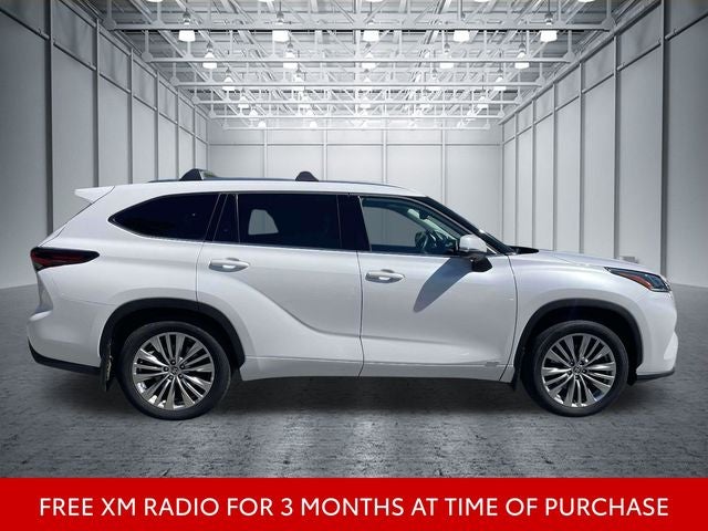 2025 Toyota Highlander Hybrid Platinum