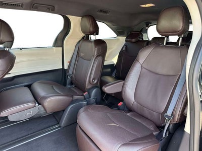 2023 Toyota Sienna Platinum 7 Passenger