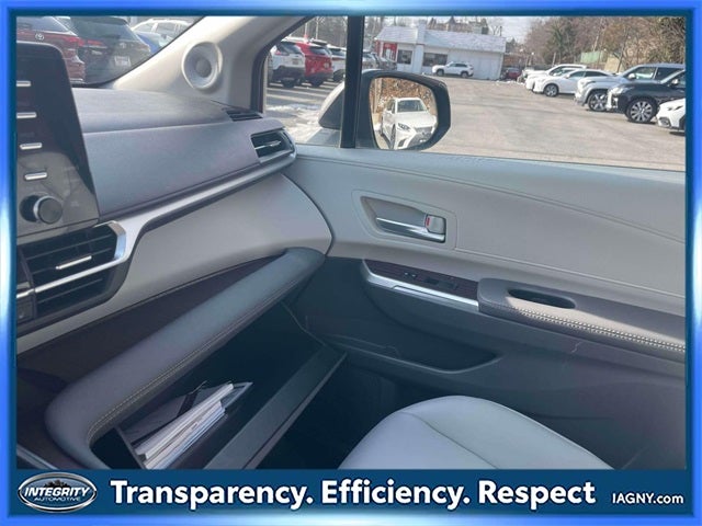 2024 Toyota Sienna XLE 7 Passenger