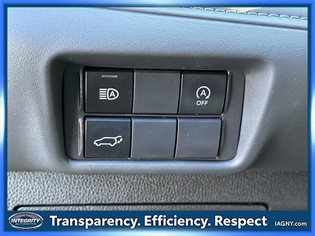 2023 Toyota Highlander XLE 8 PASSENGER BENCH SEATING