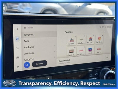 2023 Toyota Highlander XLE 8 PASSENGER BENCH SEATING