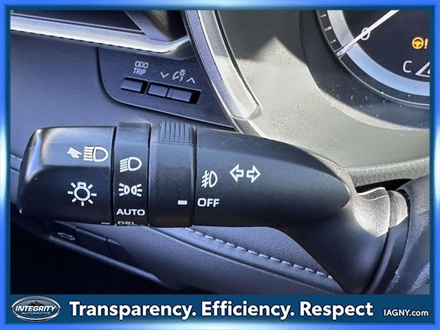 2023 Toyota Highlander XLE 8 PASSENGER BENCH SEATING