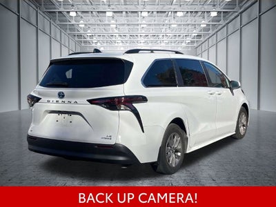 2024 Toyota Sienna LE 8 Passenger
