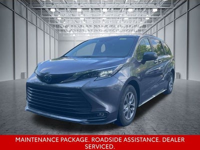 2025 Toyota Sienna XLE 8 Passenger