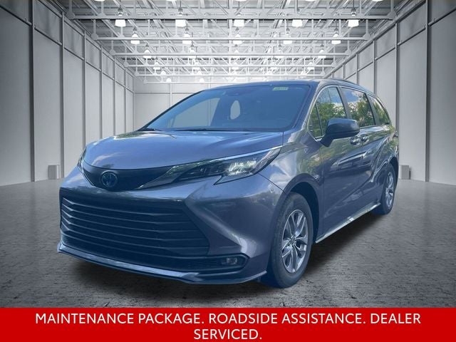 2025 Toyota Sienna XLE 8 Passenger
