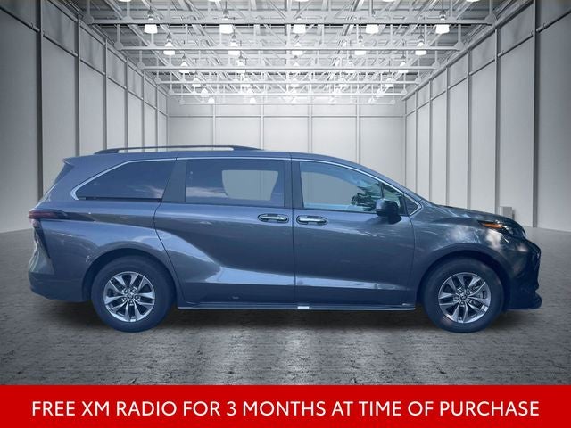 2025 Toyota Sienna XLE 8 Passenger