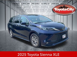 2025 Toyota Sienna XLE 8 Passenger