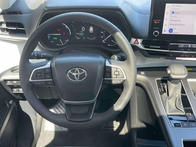 2026 Toyota Sienna XLE 8 Passenger