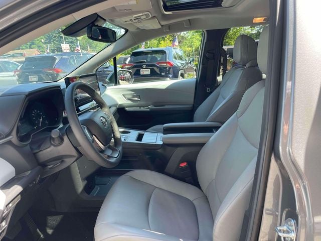2026 Toyota Sienna XLE 8 Passenger