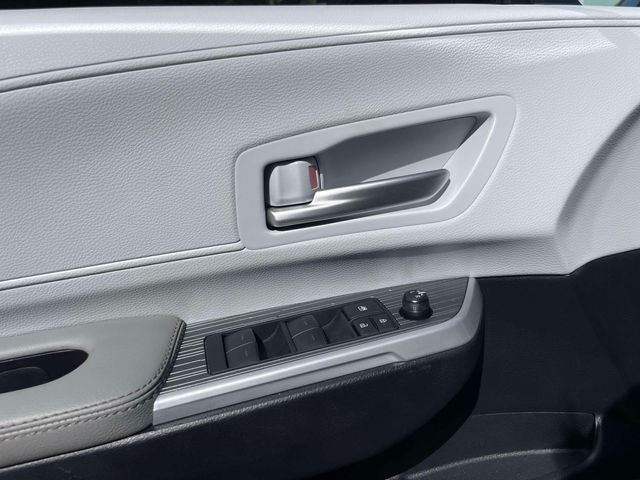 2026 Toyota Sienna XLE 8 Passenger