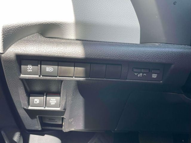 2026 Toyota Sienna XLE 8 Passenger