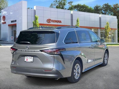 2026 Toyota Sienna XLE 8 Passenger