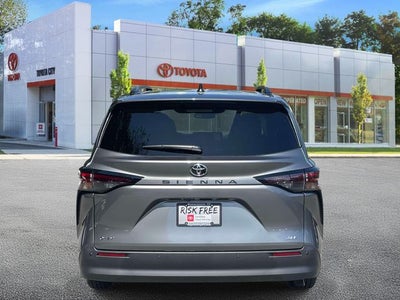 2026 Toyota Sienna XLE 8 Passenger
