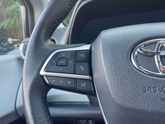 2025 Toyota Sienna XLE 8 Passenger