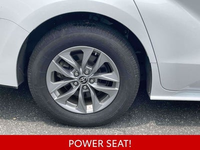 2025 Toyota Sienna XLE 8 Passenger