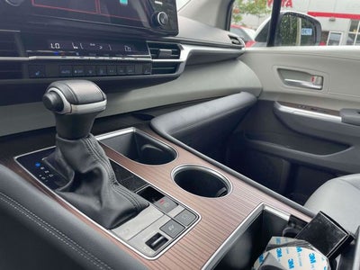 2025 Toyota Sienna XLE 8 Passenger
