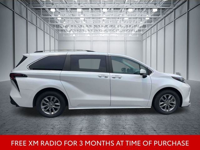 2025 Toyota Sienna XLE 8 Passenger