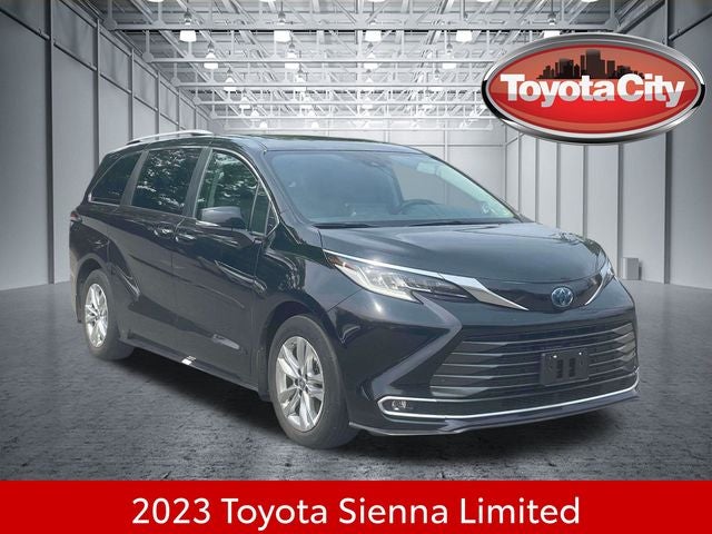 2023 Toyota Sienna Limited 7 Passenger