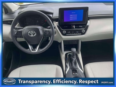 2024 Toyota Corolla Cross LE