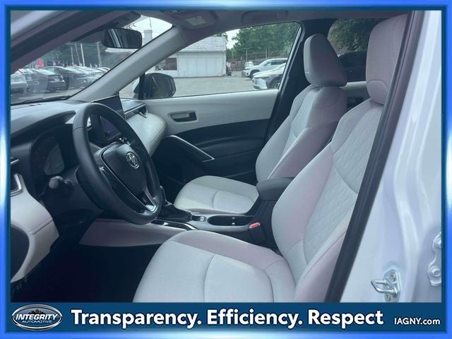 2024 Toyota Corolla Cross LE