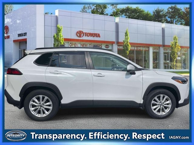 2024 Toyota Corolla Cross LE
