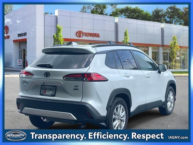 2024 Toyota Corolla Cross LE