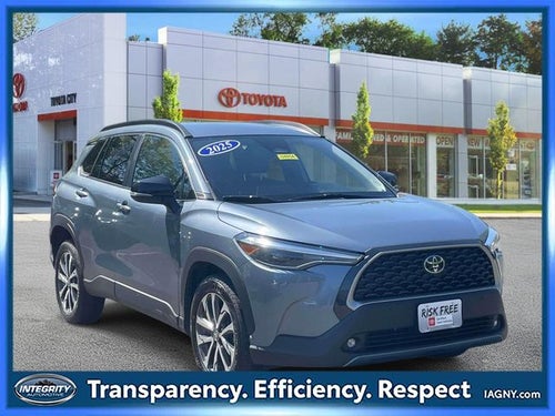2025 Toyota Corolla Cross XLE