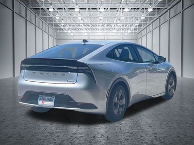 2025 Toyota Prius Plug-In Hybrid SE