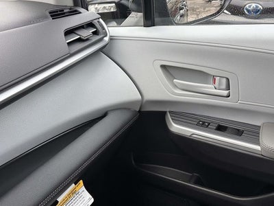 2025 Toyota Sienna Mobility LE 8 Passenger