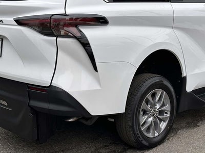 2026 Toyota Sienna Mobility LE 8 Passenger