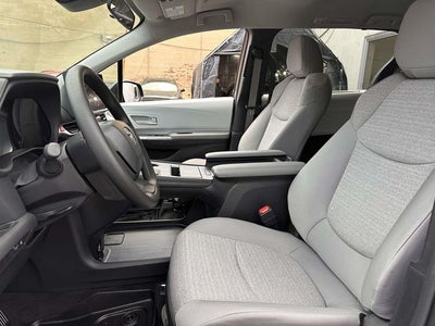 2026 Toyota Sienna Mobility LE 8 Passenger
