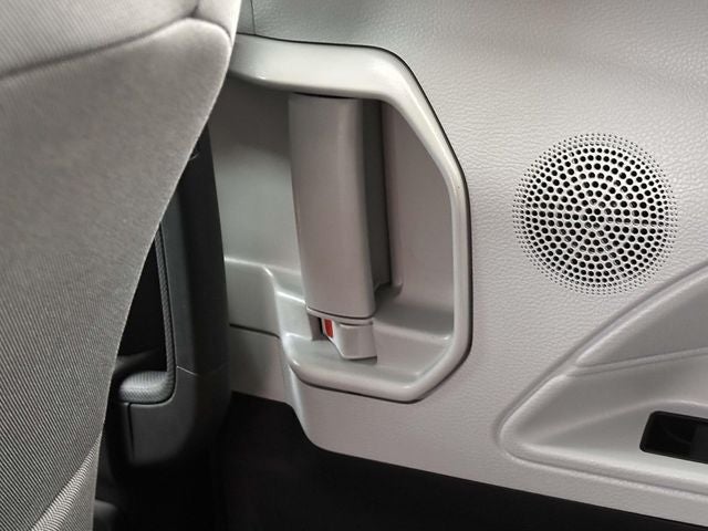 2025 Toyota Sienna Mobility LE 8 Passenger