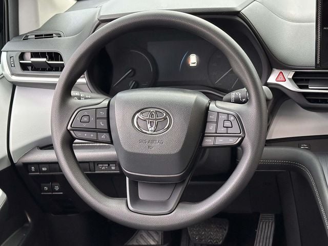 2026 Toyota Sienna Mobility LE 8 Passenger