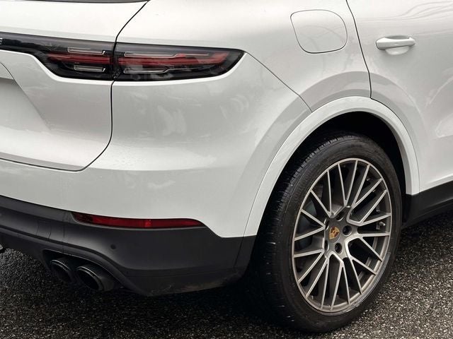 2023 Porsche Cayenne Platinum Edition