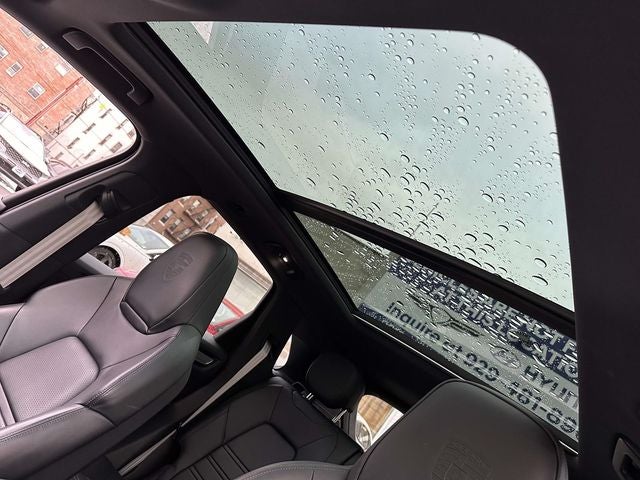 2023 Porsche Cayenne Platinum Edition